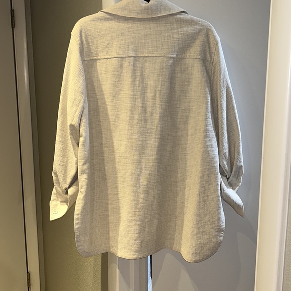 Shacket - Picture 2 of 5